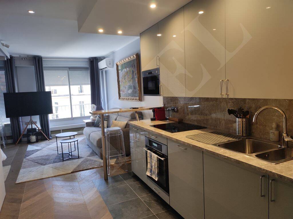 Appartement 2 pièces 37 m² · à Paris 8ème · 37 m² · 3 100 €