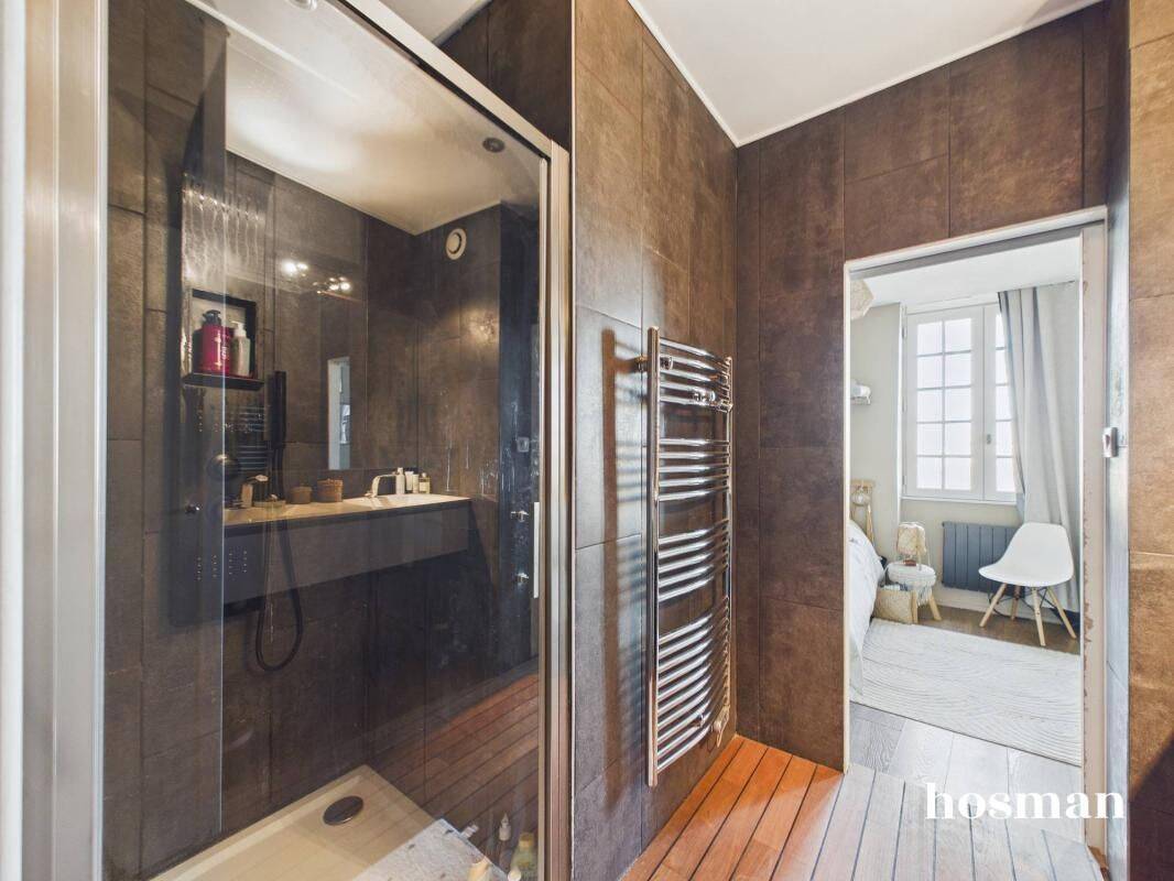 3 pièces - 68 m² traversant - Grenier de 20m2 aménageable - Quai — 16