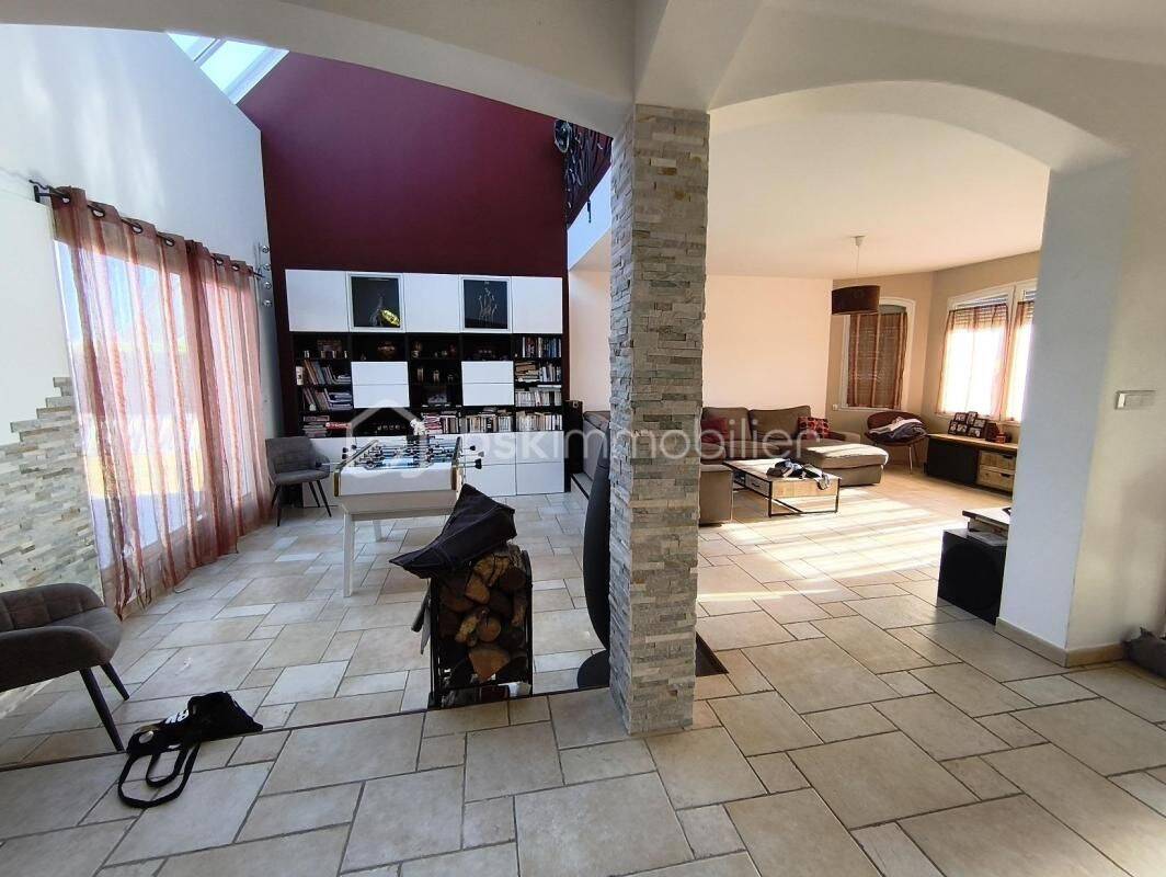 Maison 7 pièces 210 m² · à Claye-Souilly · 210 m² · 630 000 €