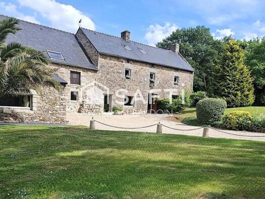 Local commercial à vendre 1 564 800 € 1 353 m² de surface de vente Saint-Nolff 56250