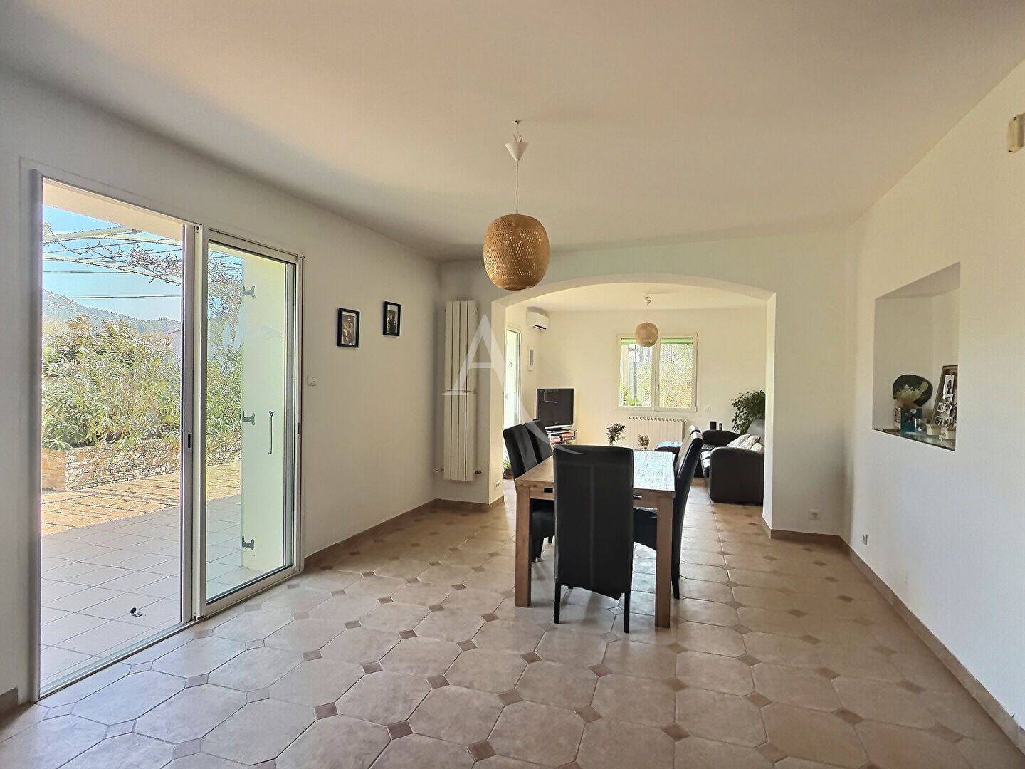 Maison 6 pièces 170 m² · à Marseille 11ème Arrondissement · 170 m² · 545 000 €