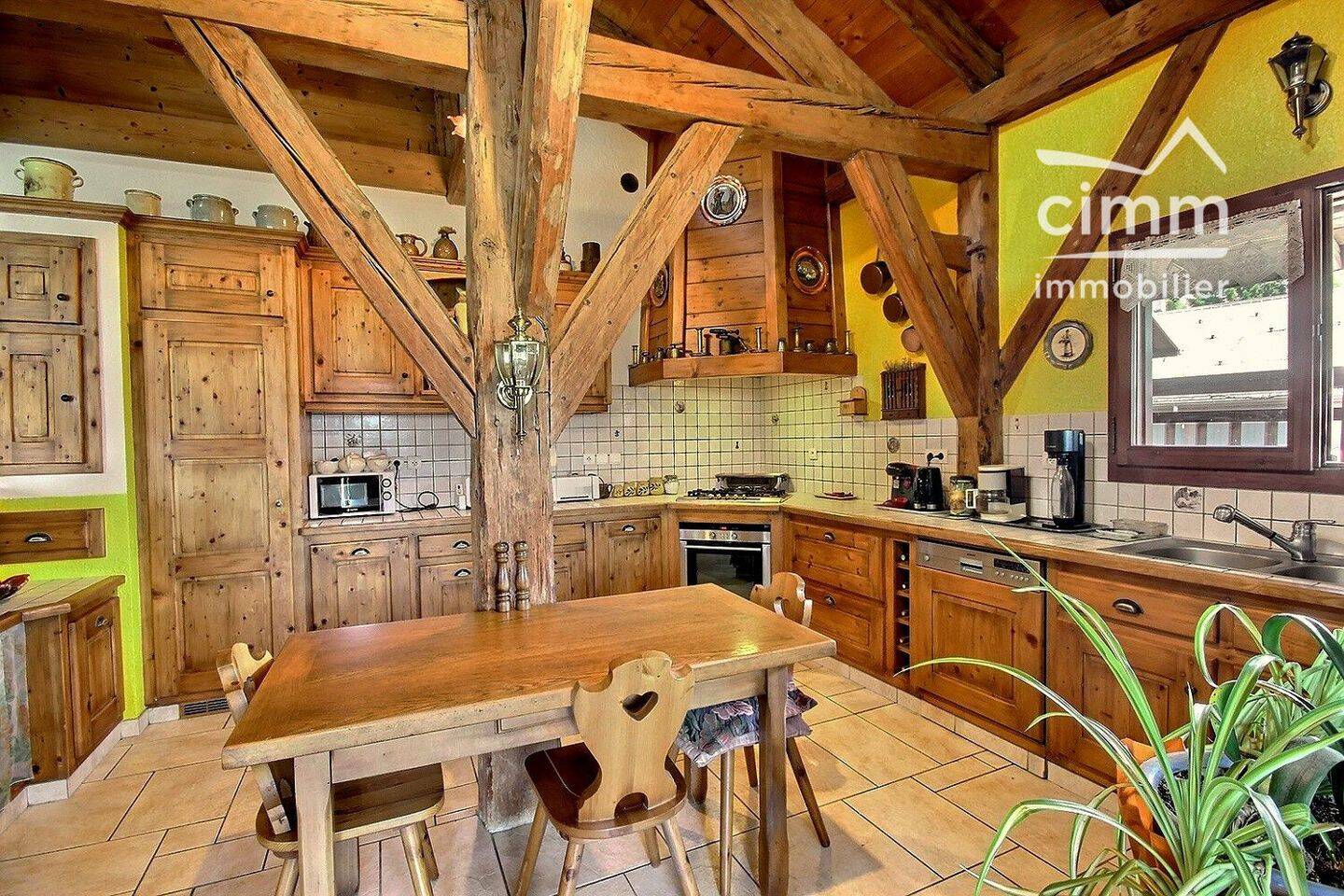 Maison 13 pièces 408 m² · à Verchaix · 408,1 m² · 2 500 000 €