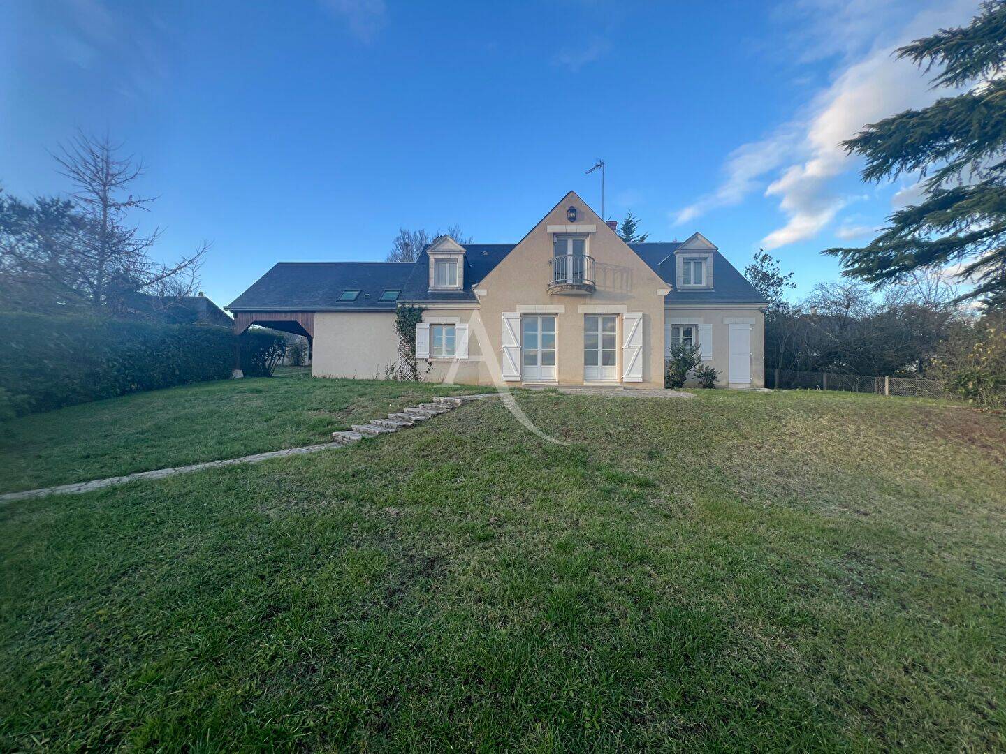 Maison 6 pièces 201 m² · à Montrichard Val de Cher · 200,6 m² · 451 000 €