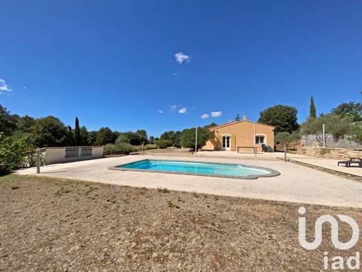 Maison à vendre 698 000 € 5 pièces 4 chambres 147 m² 1 870 m² de terrain Pourrières 83910