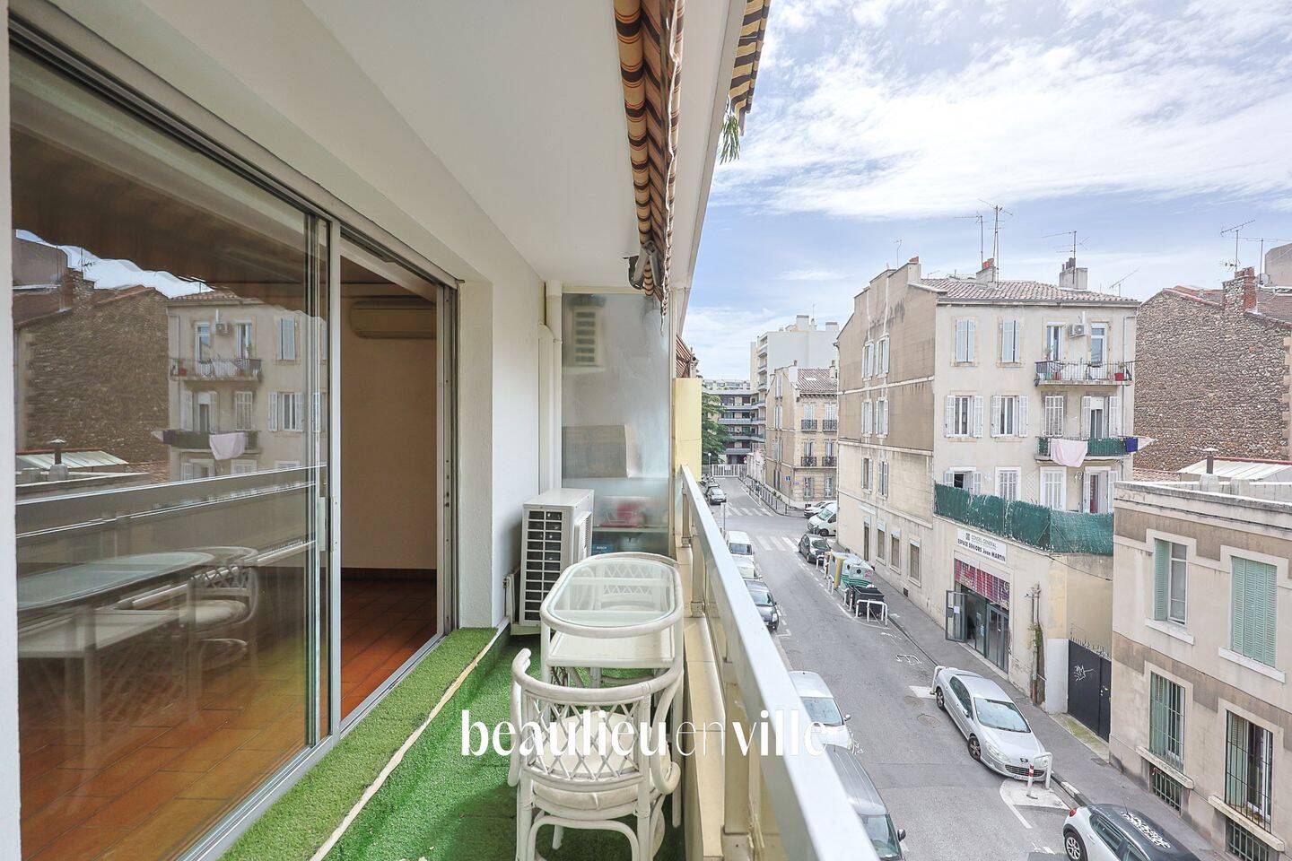 Appartement 4 pièces 98 m² · à Marseille 5ème Arrondissement · 98 m² · 290 000 €