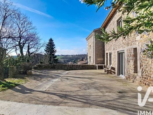 Maison à vendre 430 000 € 8 pièces 5 chambres 199 m² 510 m² de terrain Charnas 07340