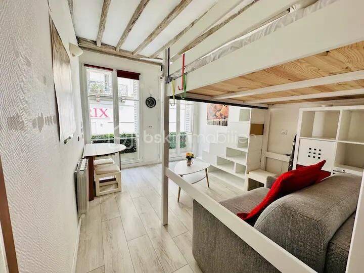 Appartement 1 pièce 16 m² · à Paris 9ème Arrondissement · 16 m² · 900 €