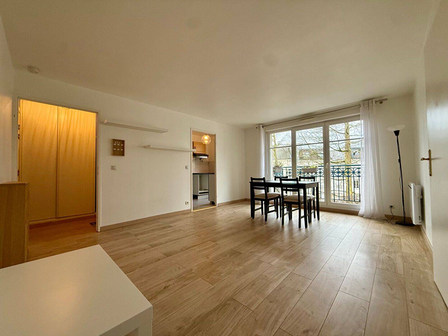 Appartement 2 pièces 42 m² · à Le Plessis-Trévise · 42,1 m² · 910 €