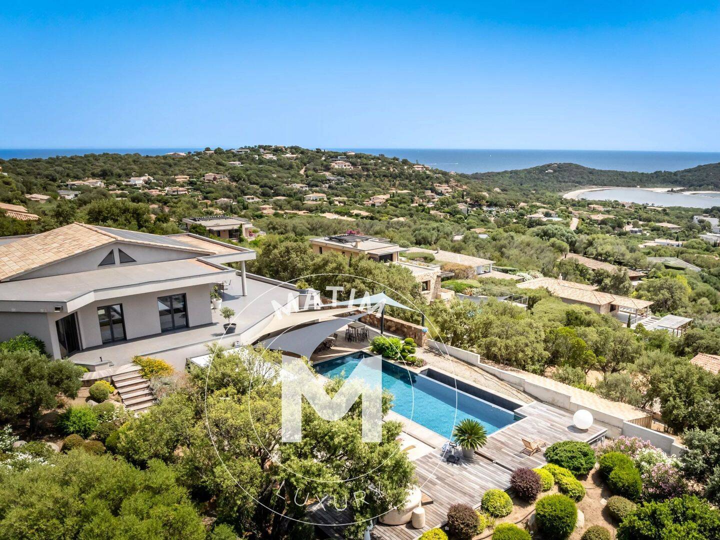 Maison 10 pièces 596 m² · à Zonza · 596 m² · 4 900 000 €