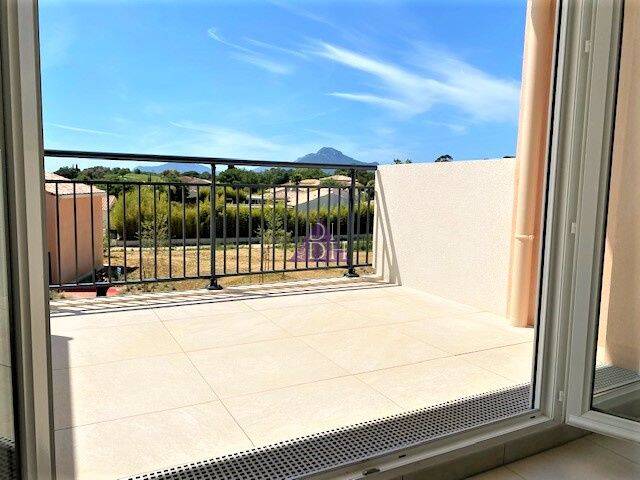 Appartement 3 pièces 60 m² · à Hyères · 60 m² · 1 015 €