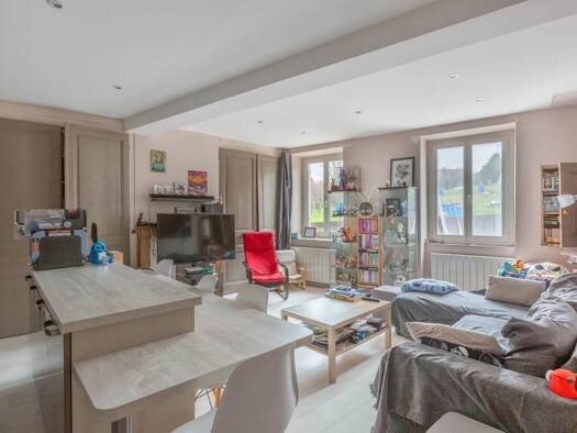 Maison de ville à vendre 215 000 € 3 pièces 2 chambres 73 m² 40 m² de terrain Mornant 69440