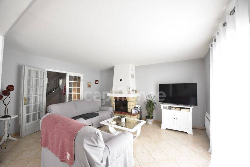 Maison 6 pièces 155 m² · à La Chapelle-Longueville · 155 m² · 378 000 €