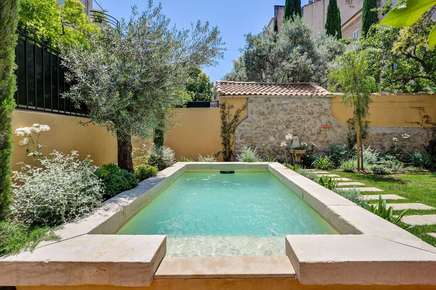 Appartement 4 pièces 175 m² · à Aix-en-Provence · 175 m² · 10 000 €/mois