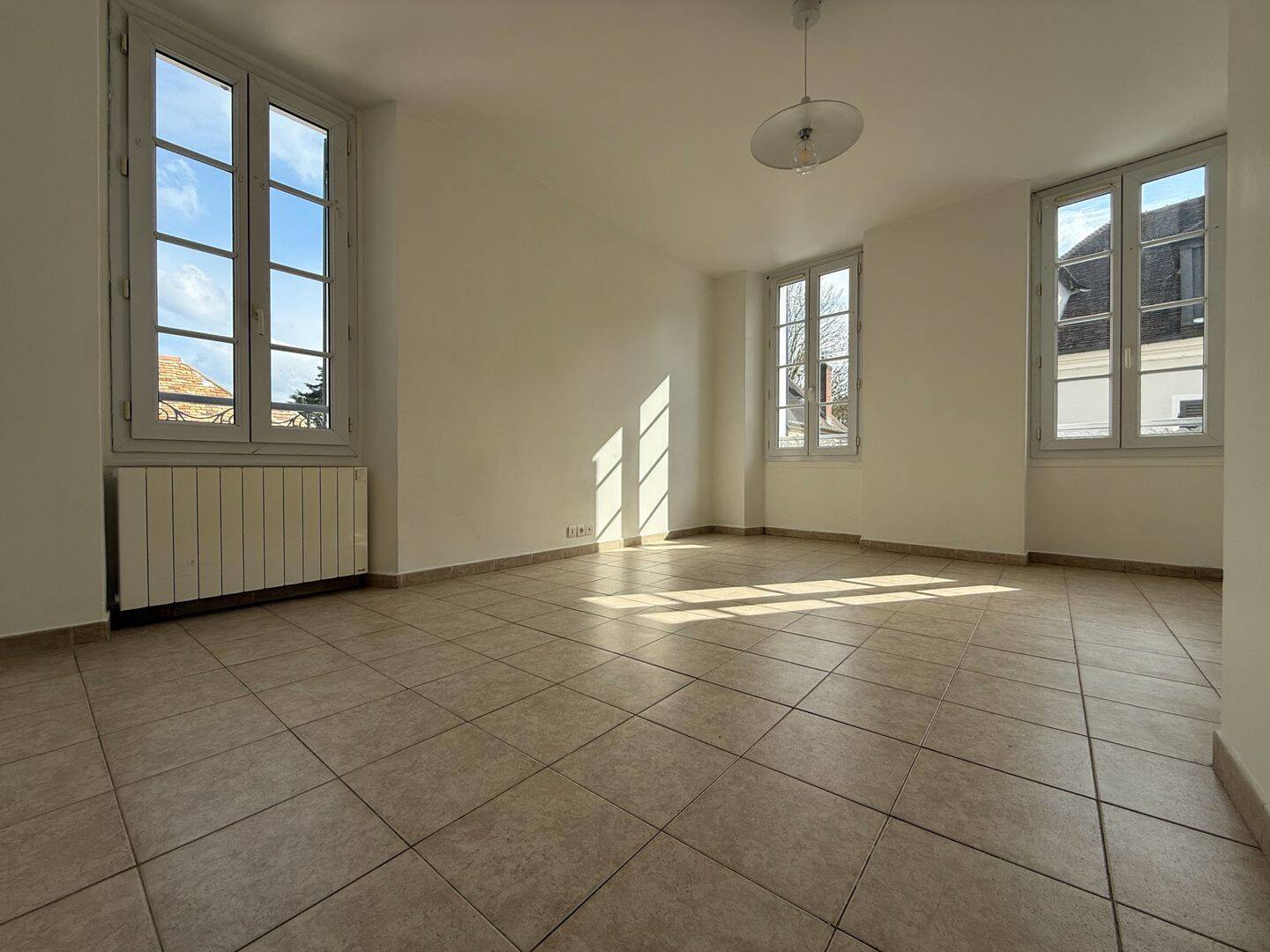 Appartement 2 pièces 51 m² · à Montfort-l'Amaury · 51 m² · 945 €/mois