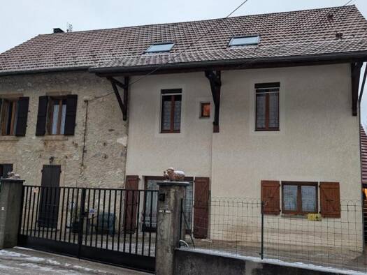 Maison à vendre 498 000 € 13 pièces 9 chambres 240 m² 450 m² de terrain Saint-Laurent-du-Pont 38380