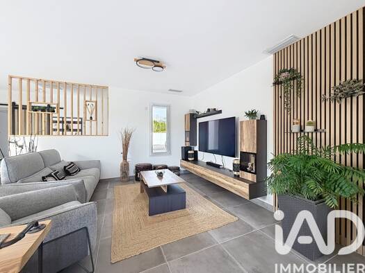 Maison de plain-pied à vendre 395 000 € 4 pièces 3 chambres 133 m² 496 m² de terrain Saint-Sauveur-d'Aunis 17540