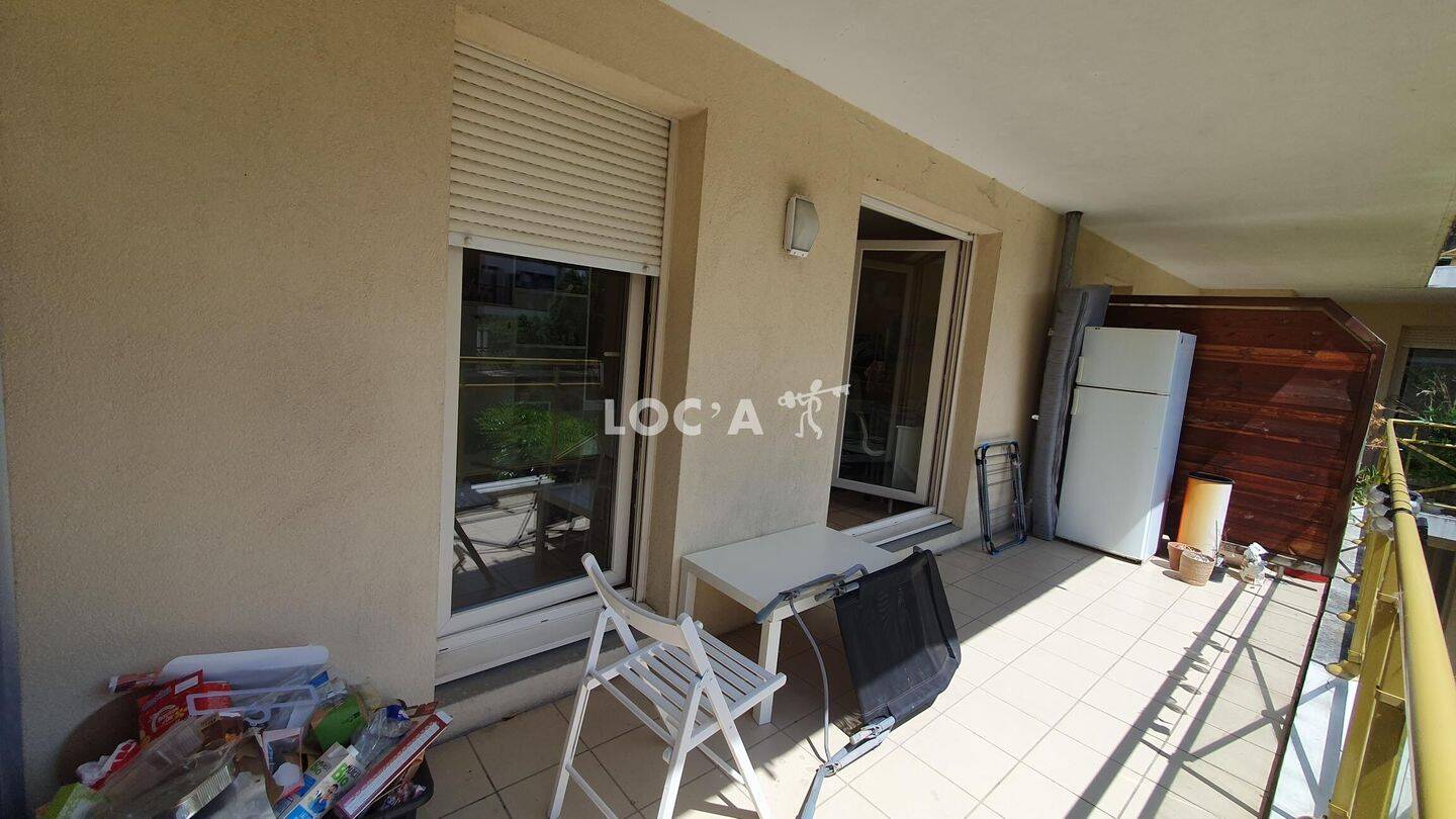 Location Studio 27 m² à Dijon 522 ¤ CC /mois — 1