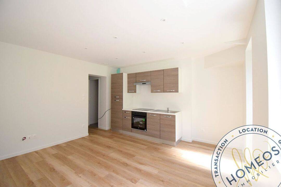 Appartement 2 pièces 42 m² · à Saint-Jean-sur-Reyssouze · 42 m² · 500 €
