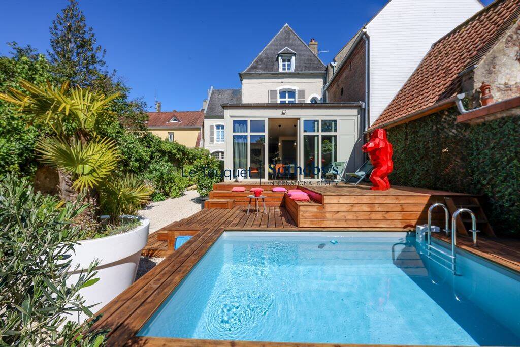 Maison 10 pièces 320 m² · à Montreuil-sur-Mer · 320 m² · 1 785 000 €