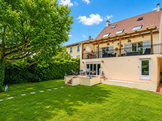 Maison à vendre 849 800 € 11 pièces 6 chambres 250 m² 553 m² de terrain Varenne-Centre-Rive Charmante Noisy-le-Grand 93160