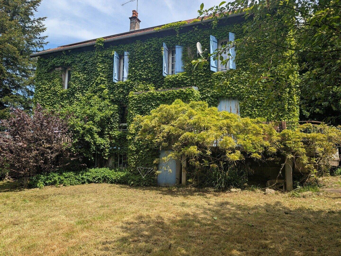 Maison 8 pièces 218 m² · à Fresne-Saint-Mamès · 218 m² · 177 900 €