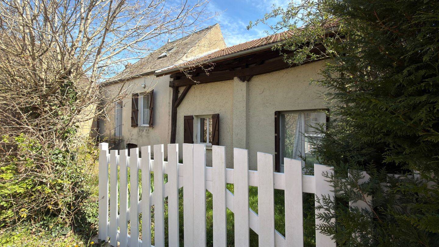 Maison 4 pièces 98 m² · à Rouvray · 98 m² · 143 640 €