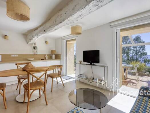 Maison à vendre 975 000 € 6 pièces 4 chambres 126,4 m² 430 m² de terrain Rayol-Canadel-sur-Mer 83820