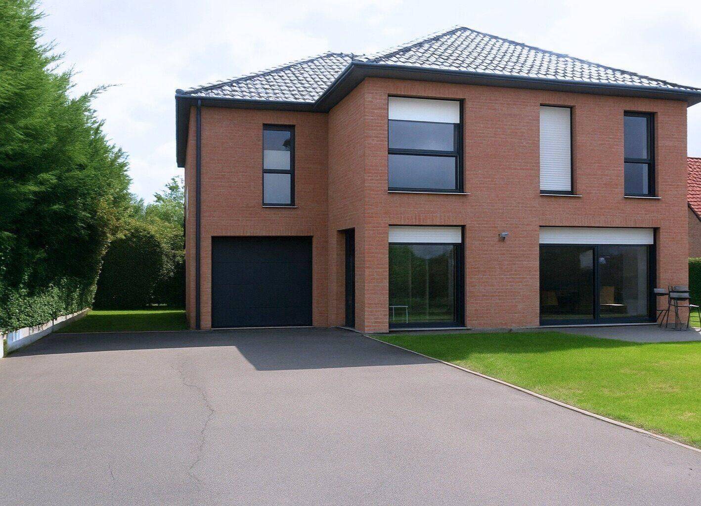 Maison 5 pièces 175 m² · à Neuville-en-Ferrain · 175 m² · 2 480 €
