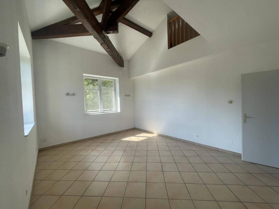 Appartement 2 pièces 69 m² · à Albigny-sur-Saône · 69 m² · 880 €/mois