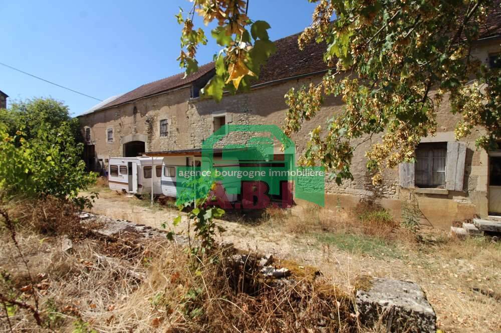 Maison 6 pièces 100 m² · à Tannay · 100 m² · 28 000 €