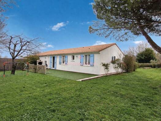 Maison de plain-pied à vendre 179 800 € 4 pièces 3 chambres 92 m² 1 081 m² de terrain Saint-Martin-de-Bernegoue 79230