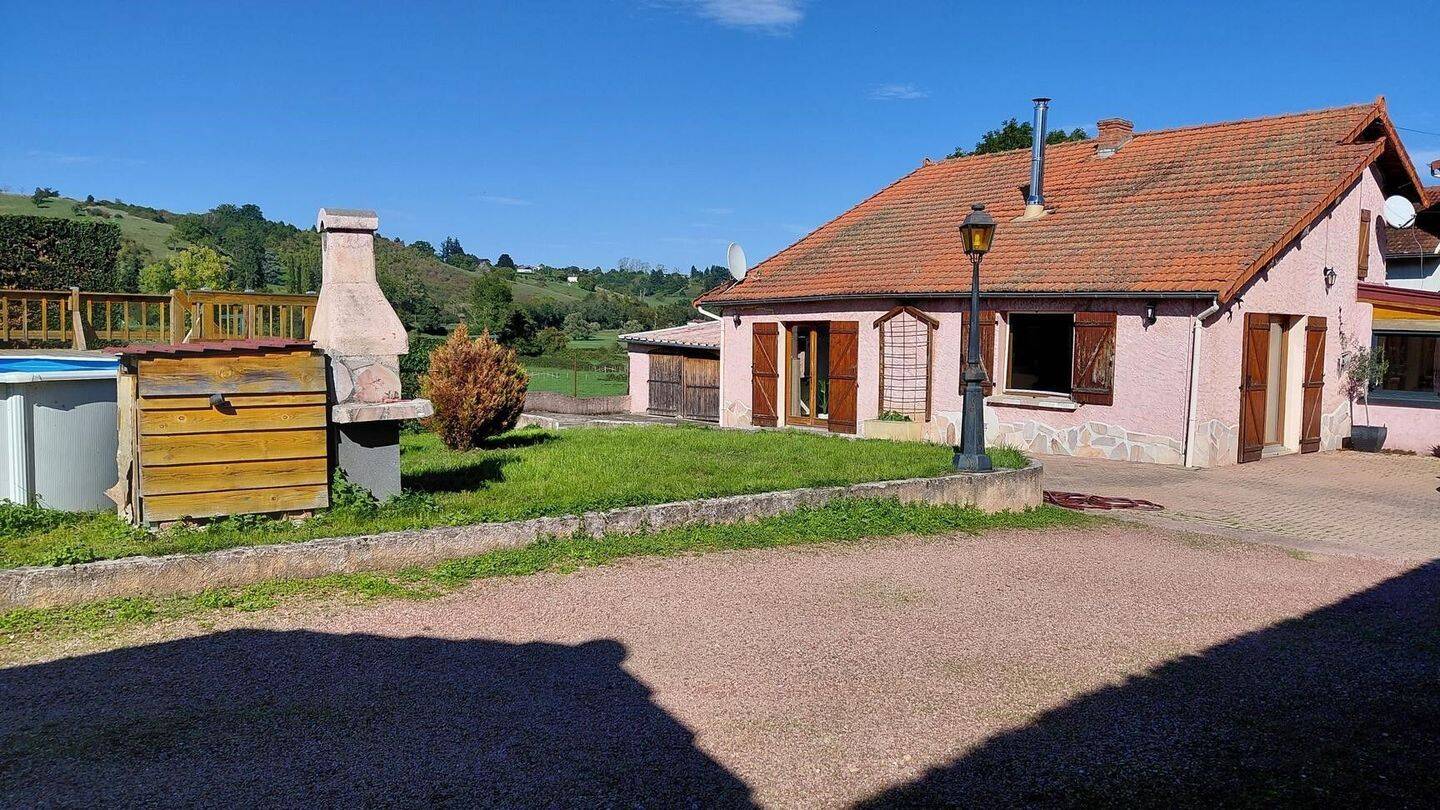 Maison 4 pièces 104 m² · à Pouilly-sous-Charlieu · 104 m² · 118 000 €
