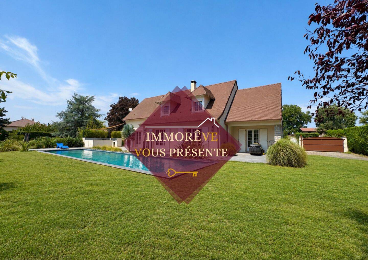 Maison 7 pièces 204 m² · à Roussillon · 204 m² · 445 000 €