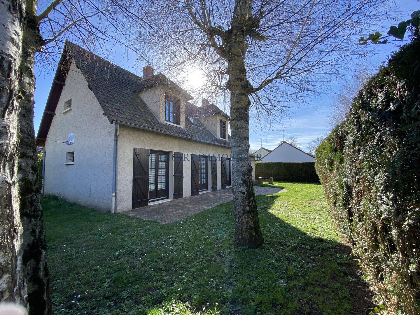 Maison 5 pièces 114 m² · à Thoiry · 114,1 m² · 1 600 €