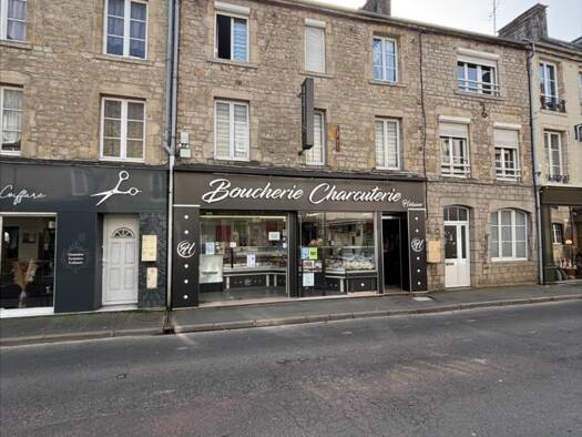 Maison à vendre 156 300 € 9 pièces 8 chambres 185 m² Centre Valognes 50700