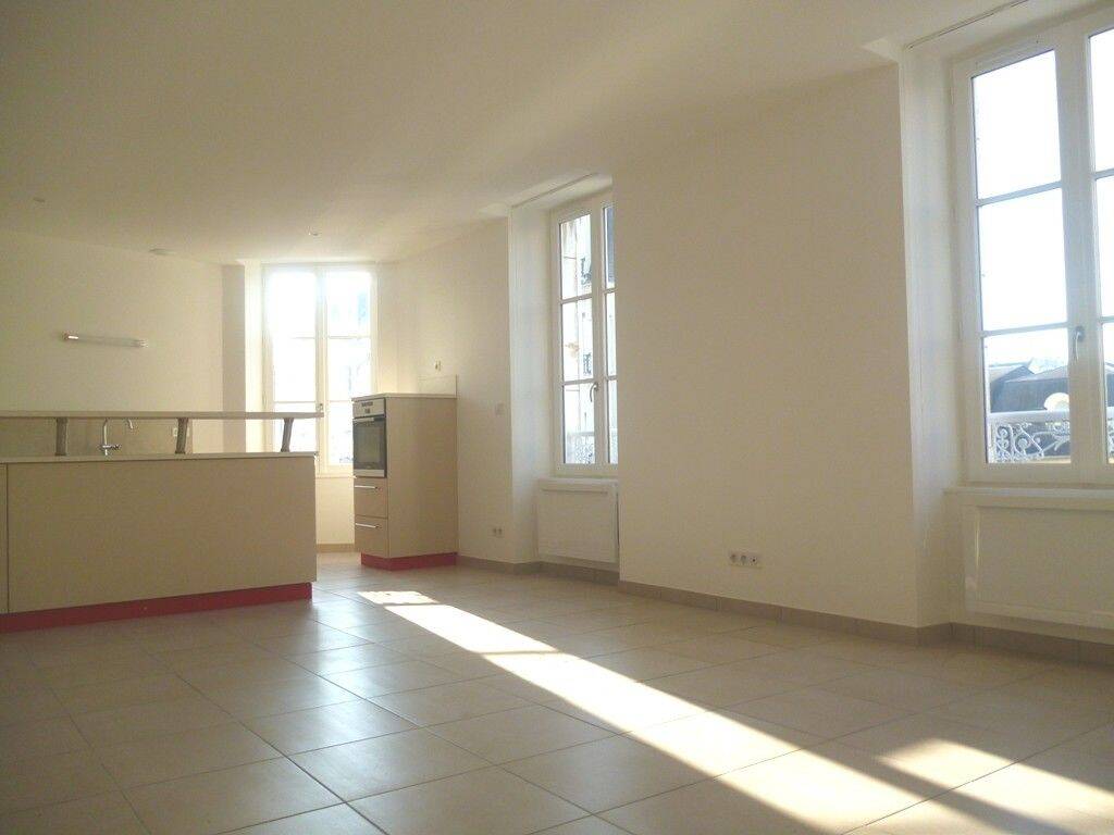Appartement 2 pièces 57 m² · à Orléans · 57 m² · 605 €