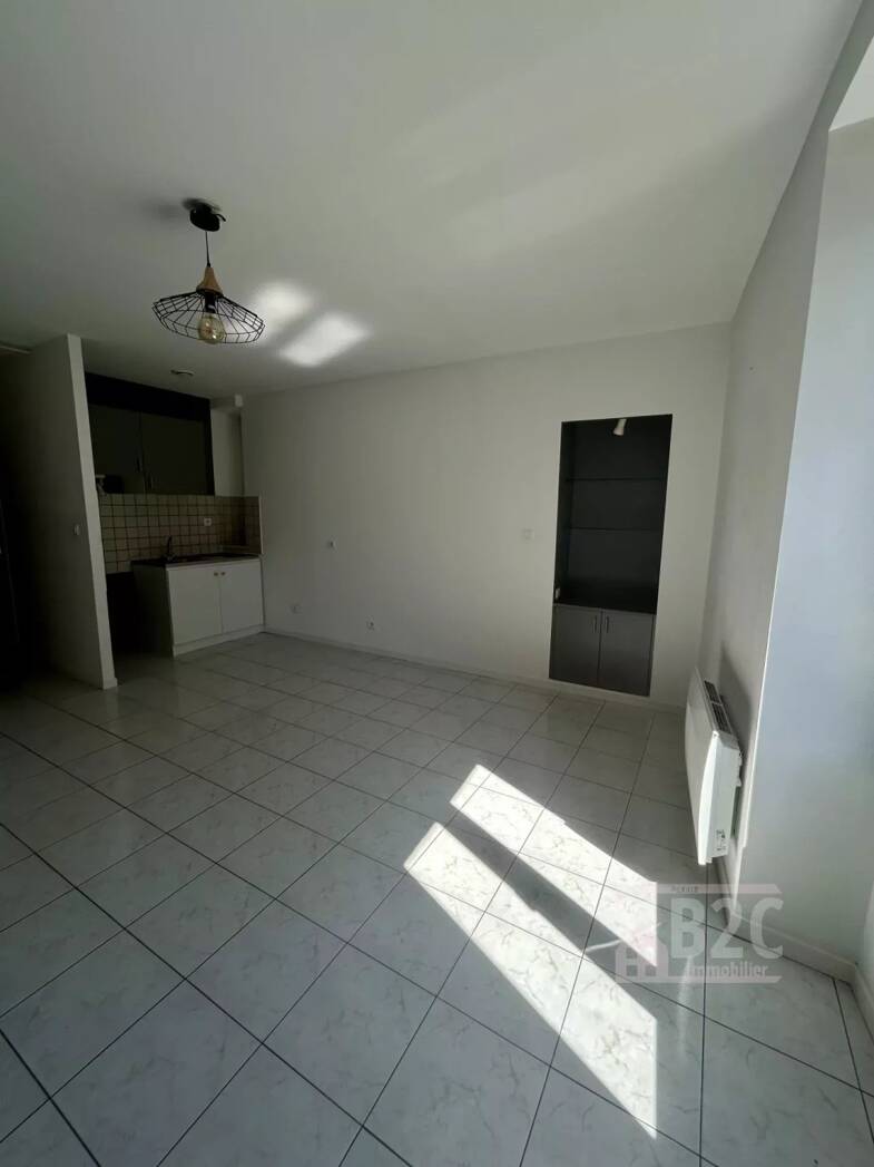 Appartement à louer 550 € 2 pièces 1 chambre 40,6 m² 1er étage Peripherie Vif 38450