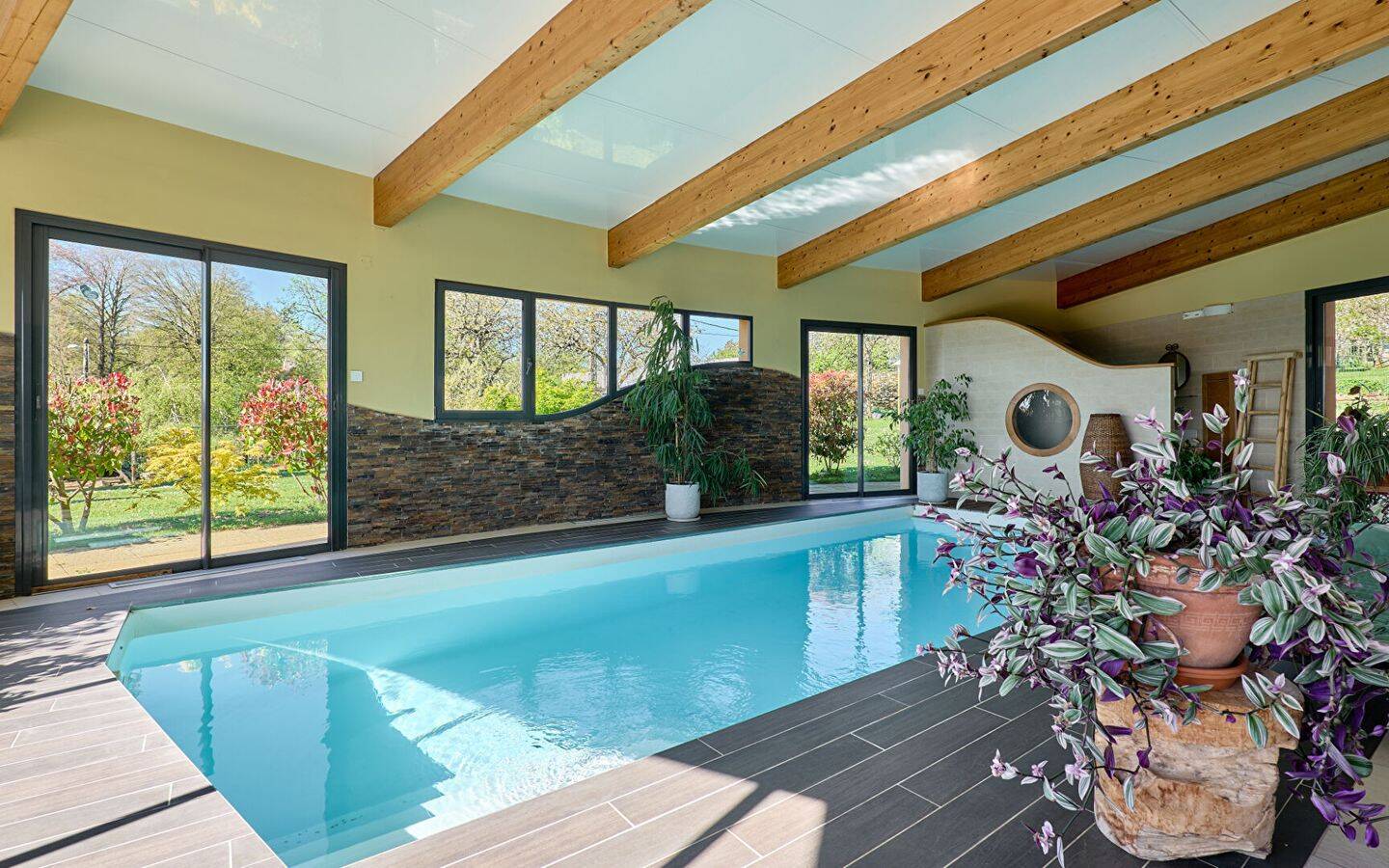 Maison 7 pièces 255 m² · à Besançon · 255 m² · 1 000 000 €