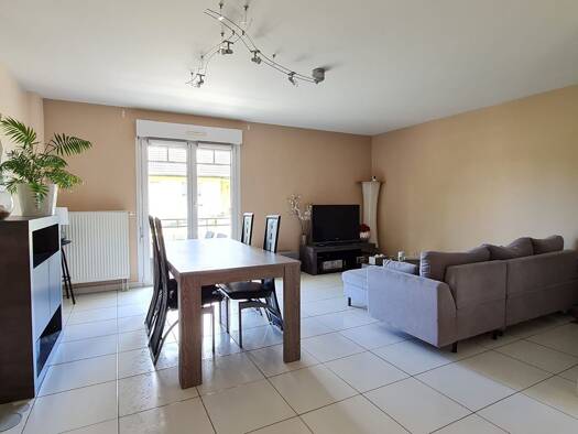 Appartement à vendre 158 000 € 3 pièces 2 chambres 70,4 m² RDC/2 Centre Ouest Illzach 68110