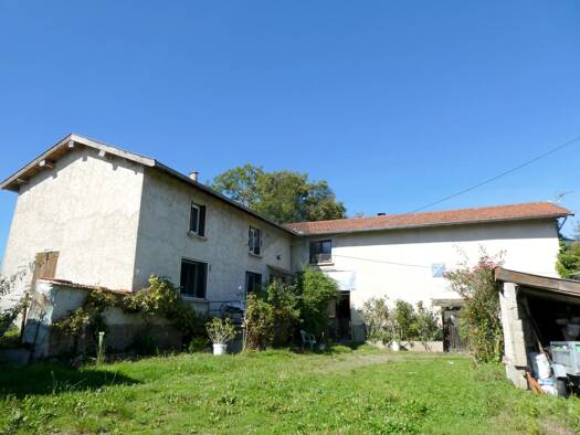Ferme à vendre 265 000 € 5 pièces 3 chambres 208 m² 25 653 m² de terrain Saint-Clément-les-Places 69930