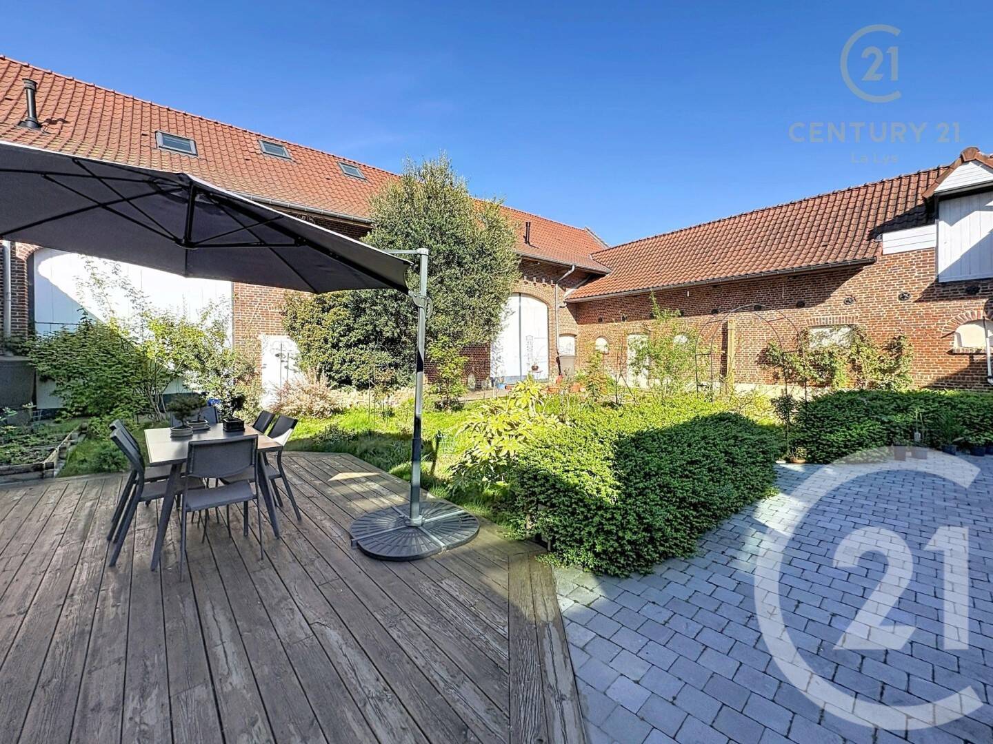 Maison 9 pièces 239 m² · à Avelin · 239,1 m² · 550 000 €