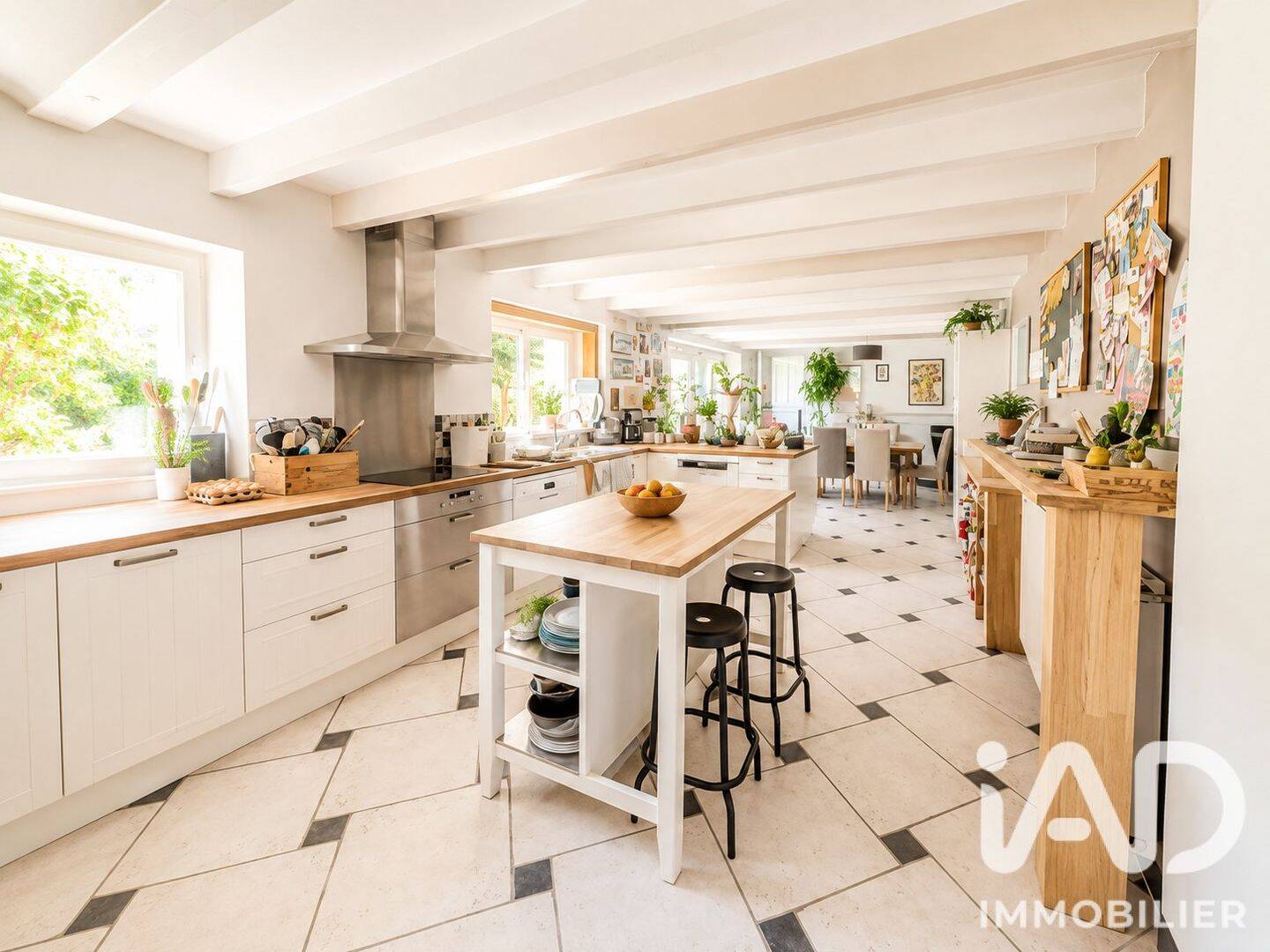 Maison 6 pièces 193 m² · à Dompierre-sur-Mer · 193 m² · 571 000 €
