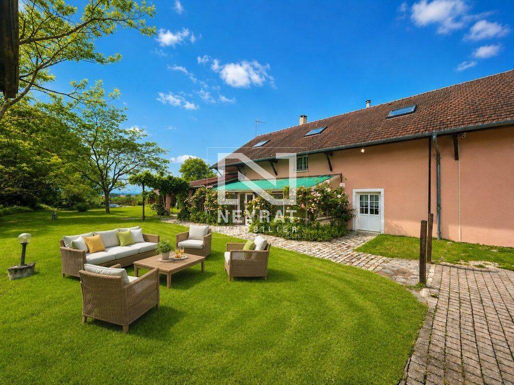 Maison 9 pièces 300 m² · à Beaune · 300 m² · 495 000 €