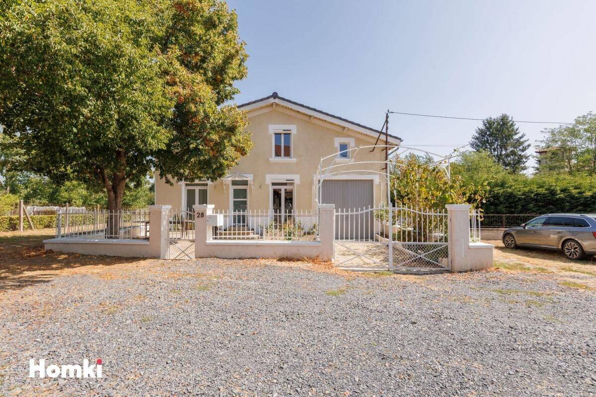 Maison 5 pièces 155 m² · à Peschadoires · 155 m² · 299 000 €