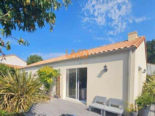 Maison de plain-pied à vendre 285 000 € 4 pièces 3 chambres 82 m² 410 m² de terrain Saint-Aignan-Grandlieu 44860