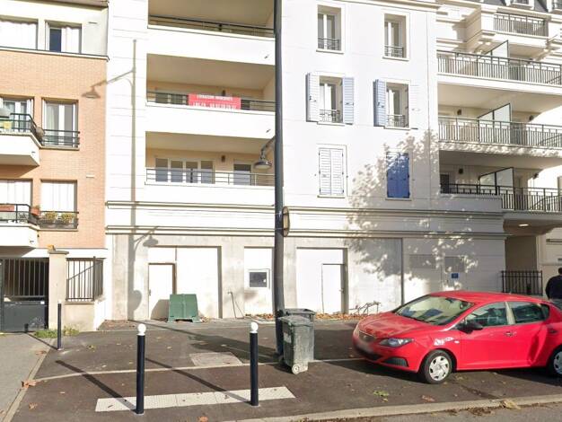 Local commercial à louer 2 990 € 148 m² de surface de vente Champigny-sur-Marne 94500