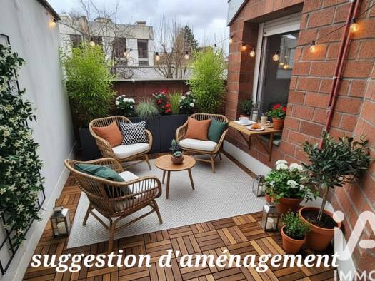 Appartement à vendre 220 000 € 4 pièces 3 chambres 82 m² Étage 1/1 Moulins Lille 59000