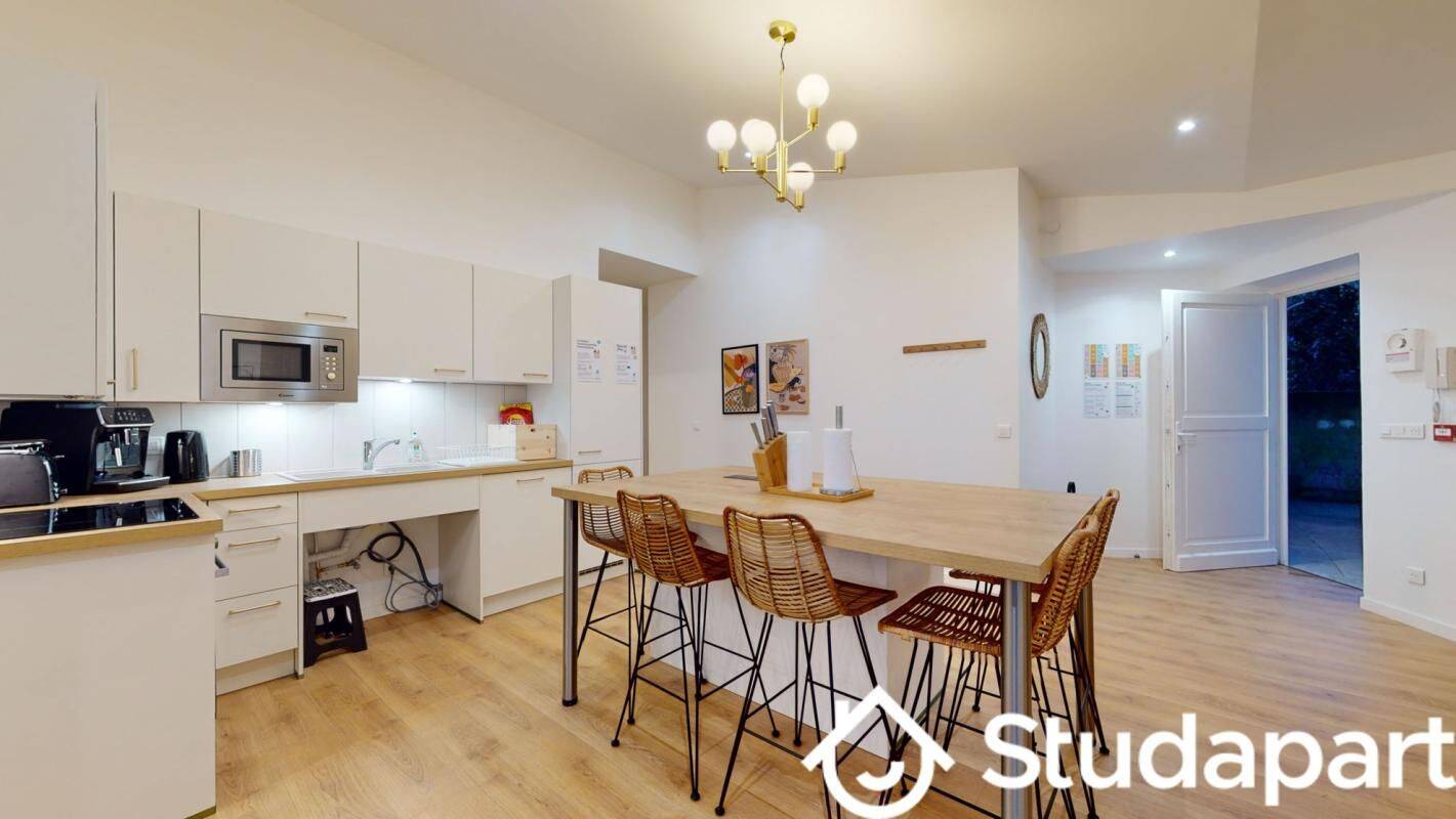 1 pièce 14 m² · à Montreuil · 14 m² · 900 €