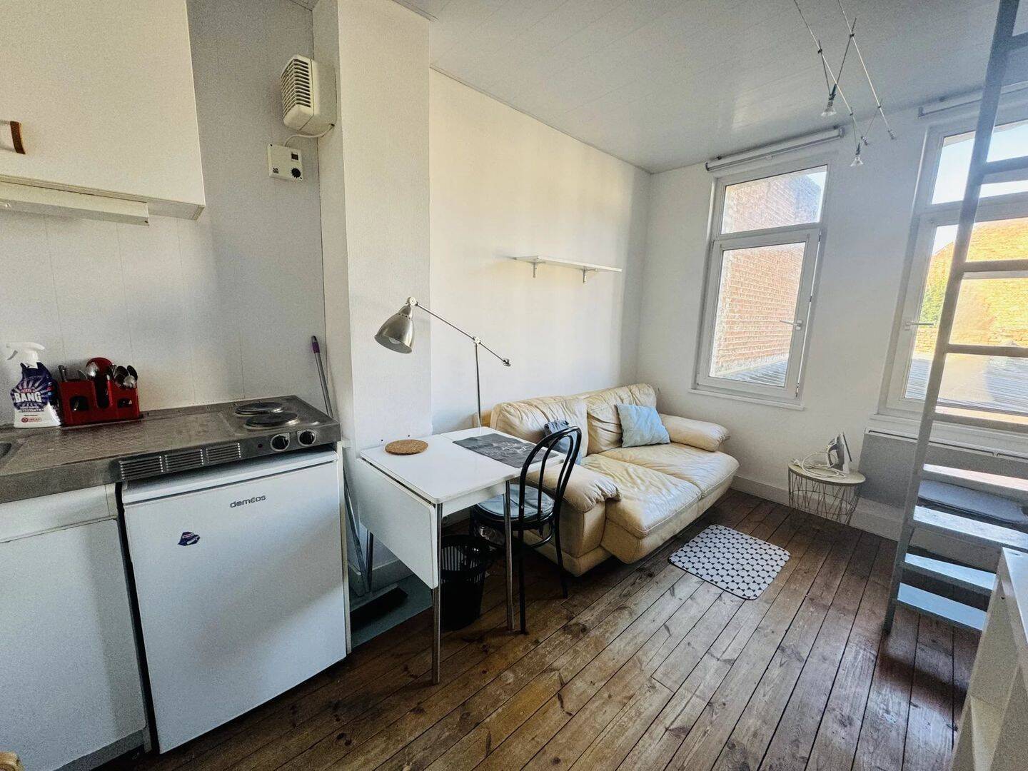 Appartement 2 pièces 15 m² · à Saint-Quentin · 14,7 m² · 300 €