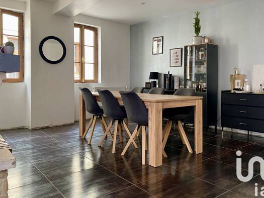 Maison de ville à vendre 224 000 € 7 pièces 5 chambres 161 m² 205 m² de terrain Ouest Nogent-sur-Seine 10400